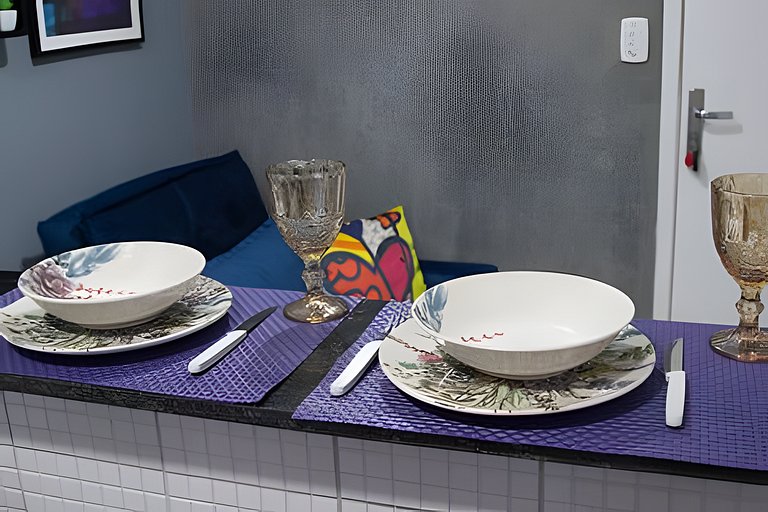 Excelente Apartamento com Ar Condicionado- Zona 07