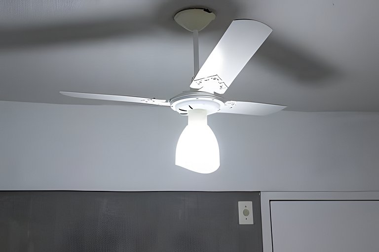 Excelente Apartamento com Ar Condicionado- Zona 07