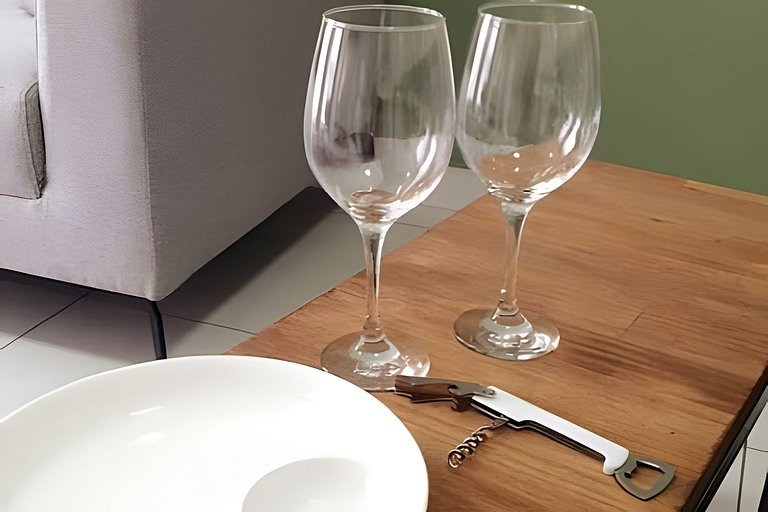 Apto 3 Quartos ao Lado da UEM - JD Universitário