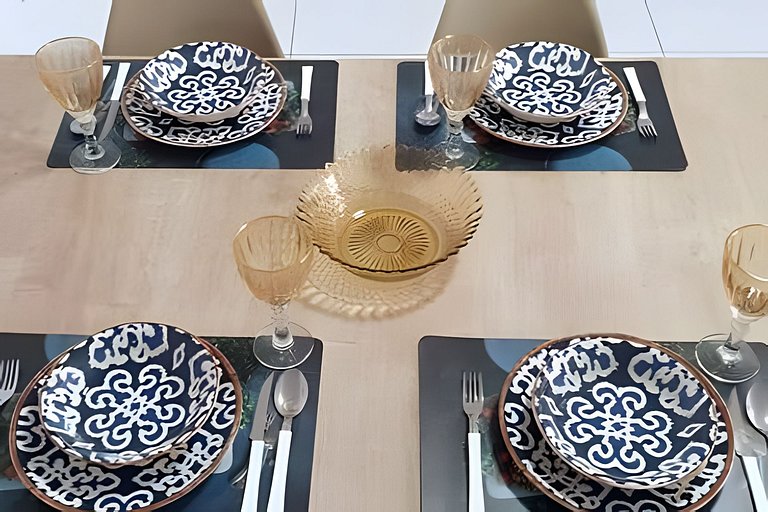 Apto 3 Quartos ao Lado da UEM - JD Universitário