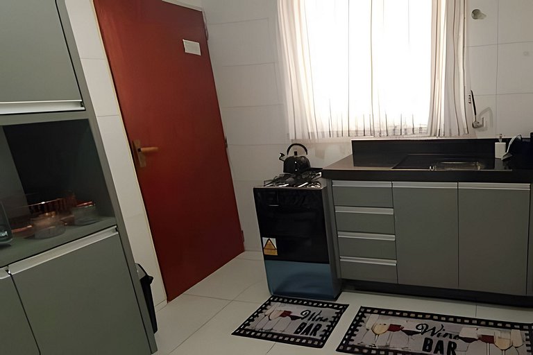 Apto Lindo com Ar condicionado ao lado da UEM