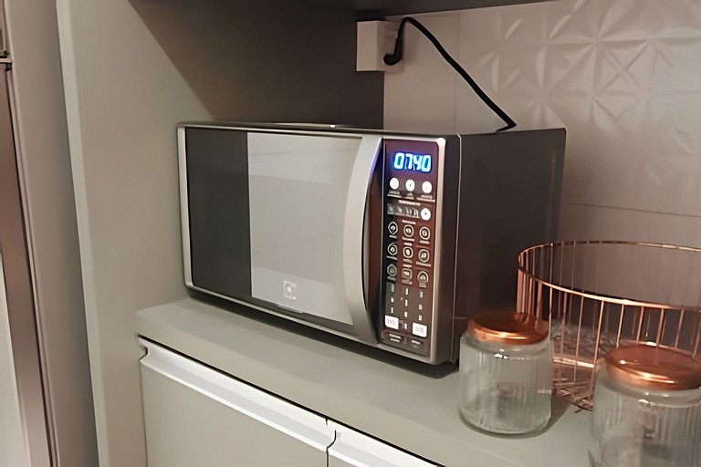 Apto Lindo com Ar condicionado ao lado da UEM