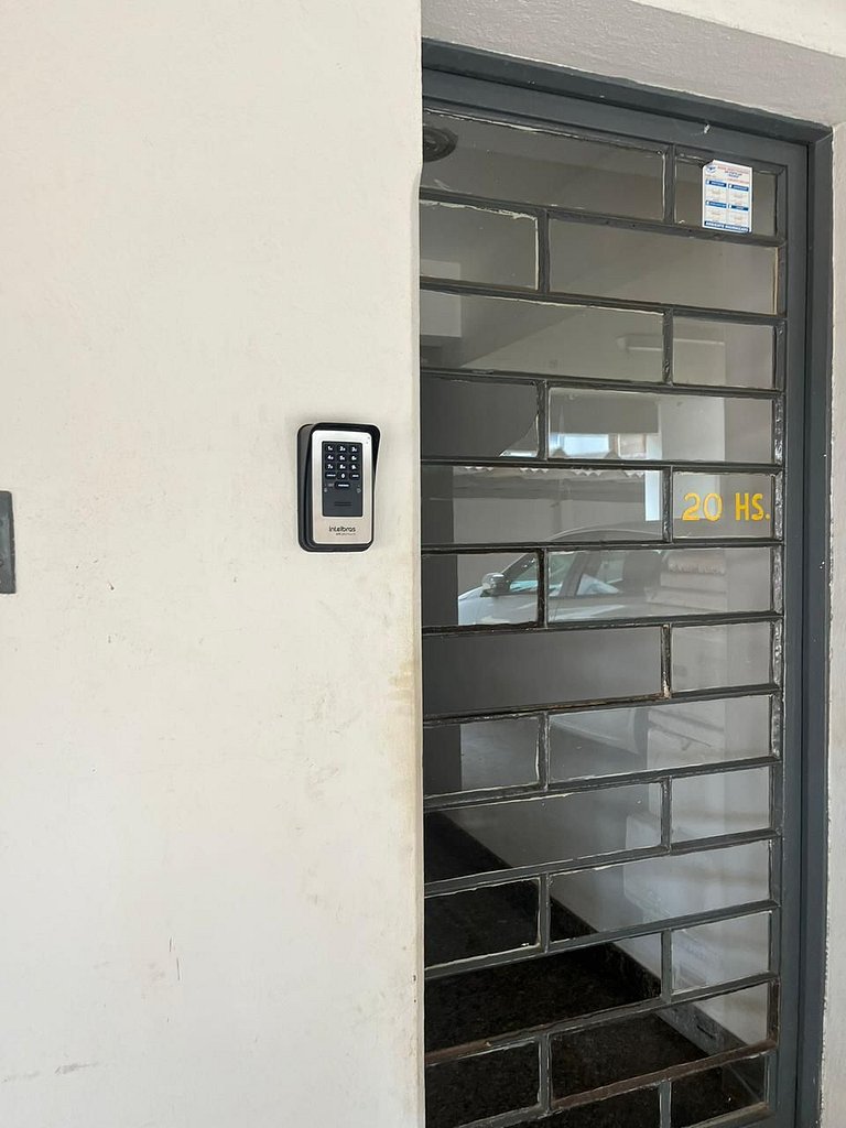 Apto 3 Quartos ao Lado da UEM - JD Universitário