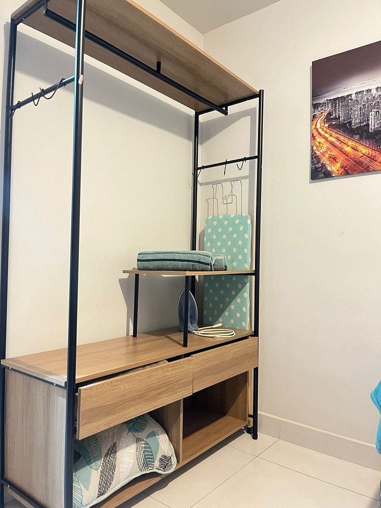 Apto 3 Quartos ao Lado da UEM - JD Universitário